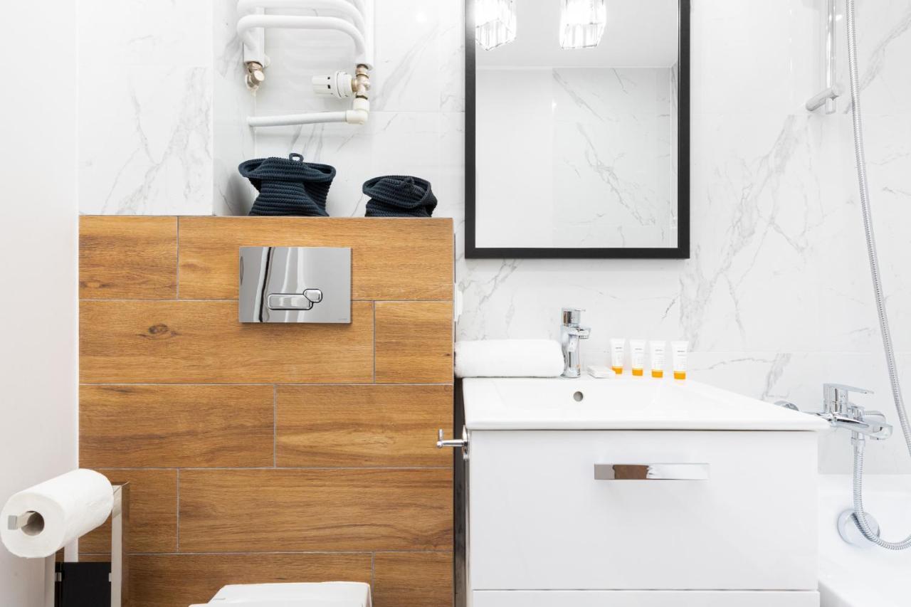 Beautiful Two-Bedroom Apartment Warsaw Bielany By Noclegi Renters Dış mekan fotoğraf