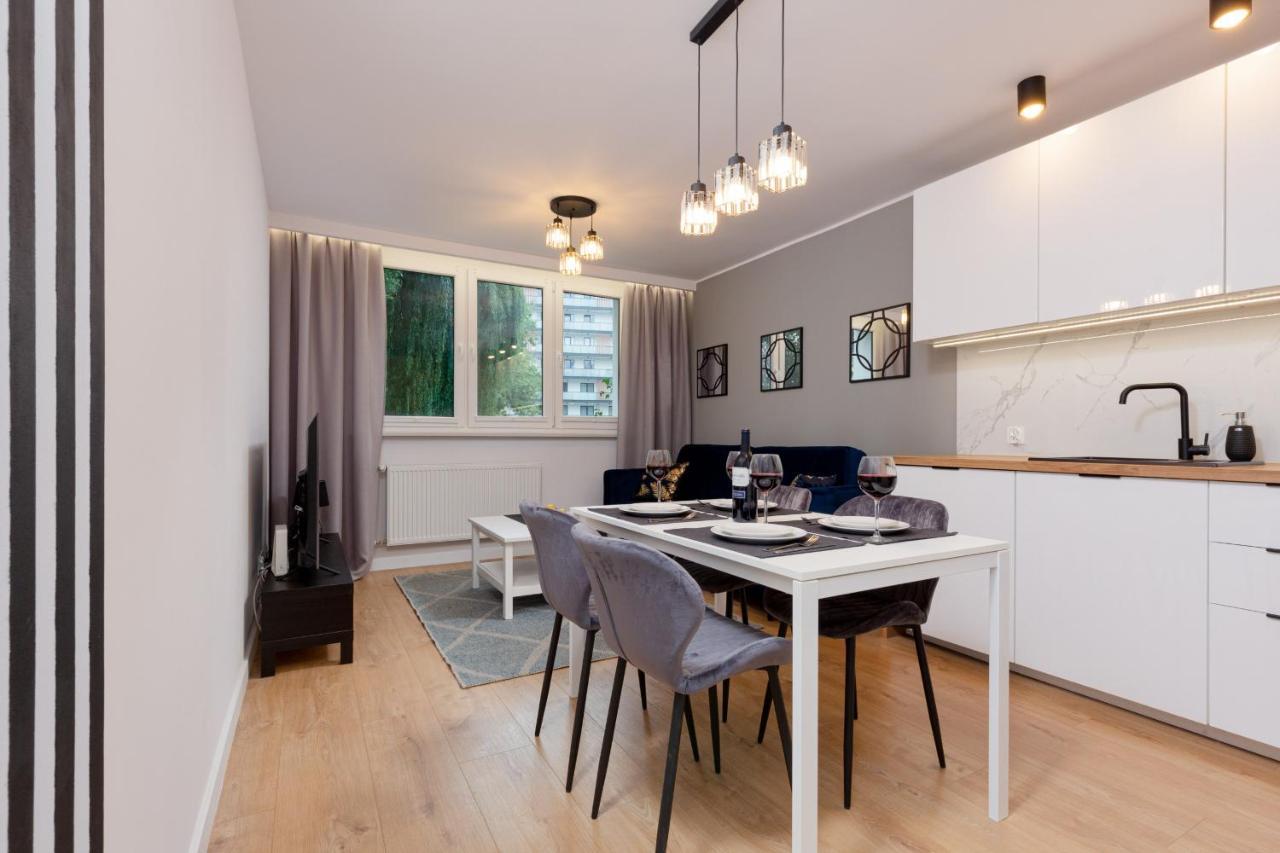 Beautiful Two-Bedroom Apartment Warsaw Bielany By Noclegi Renters Dış mekan fotoğraf